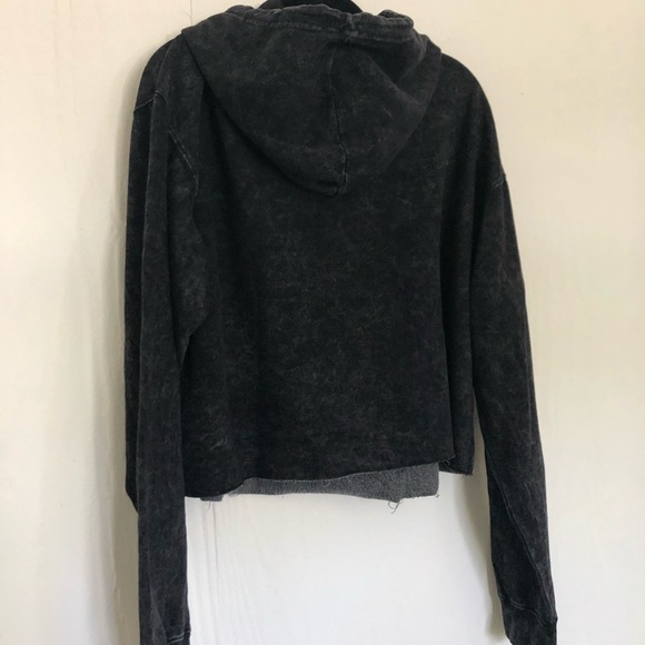 NWT AC/DC Summer 1979 tour Sweater in acid grey - Picture 3 of 3